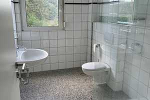 Doppelhaushälfte mit 2 Wohneinheiten, 3 Garagen und Garten – Essen – Vorschaubild 7