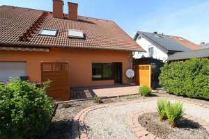 Platz für die ganze Familie: Sofort bezugsfreie DHH mit Garage in Karlsbad-Langensteinbach – Die vollständige Adresse der Immobilie erhältst du vom Anbieter., 76307 Karlsbad – Vorschaubild 17