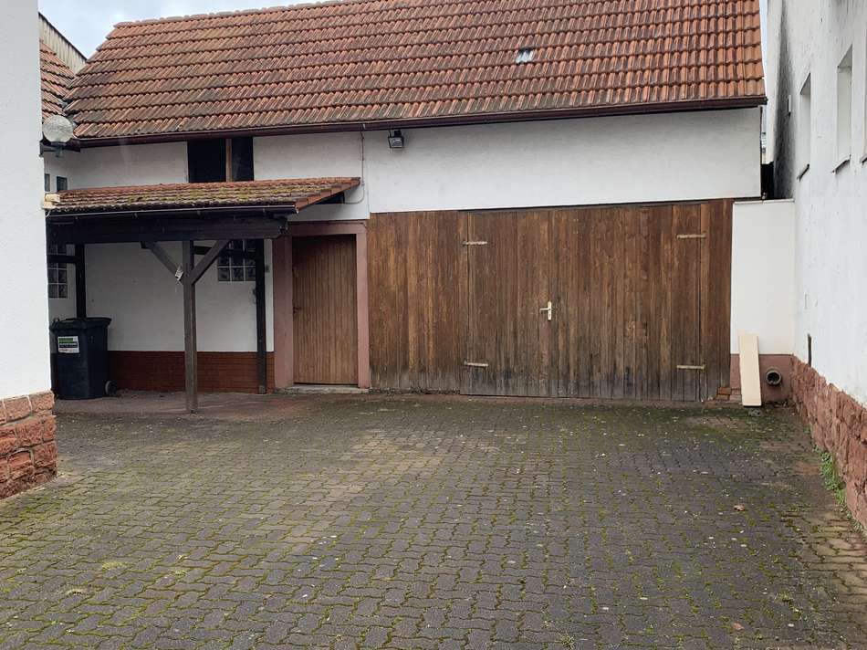 Hofraum  Garage Bild 3