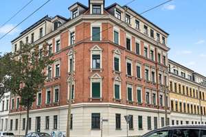 Leipzig-Mockau: stilvolle 2-Zimmer-Altbauwohnung im 3. Obergeschoss eines denkmalgeschützten Altbaus