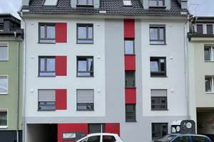 Helle attraktive 5-Zimmer-DG-Wohnung mit EBK und Loggia