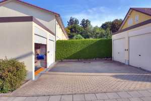 ROGERS: Helles Reihenhaus mit sichtbaren Holzbalken und Garten – Fürstenfeldbruck (Kreis) – Vorschaubild 18