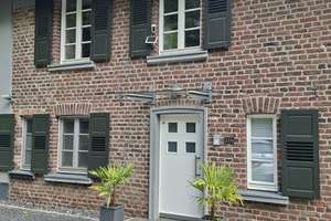 Exklusive Doppelhaushälfte in Bestlage Düsseldorf – klimatisiert, modern, mitten im Grünen!