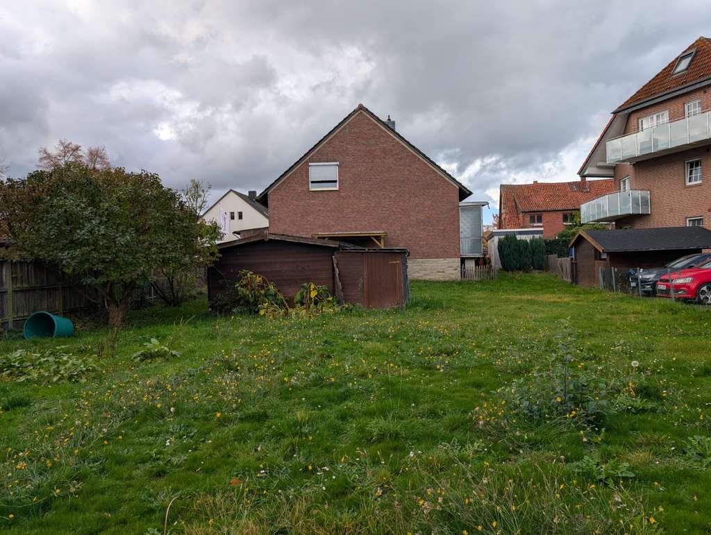 Immobilie in Wunstorf - MGK bietet Klein Heidorn: Zweifamilienhaus mit großzügiger Grundstücksfläche - Bild 3