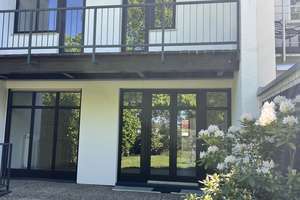 Frisch renoviertes Reihenendhaus mit Sonnenterrasse, Garten & Balkon in ruhiger Lage