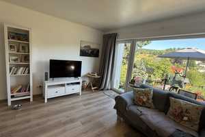* Urlaubsfeeling pur * 1 Familienhaus mit traumhaften Blick in Niedernhausen OT...... – Rheingau-Taunus-Kreis – Vorschaubild 5