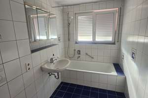 Lebendiger Wohnraum: 2,5-Zimmer-Wohnung in Esslingen am Neckar – Landenbergerstraße 14, 73728 Innenstadt, Esslingen am Neckar – Vorschaubild 10