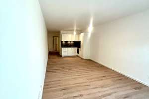 Exklusiver Neubau: 2 Zimmer-Wohnung Balkon überdacht | EBK | Abstellraum | TG