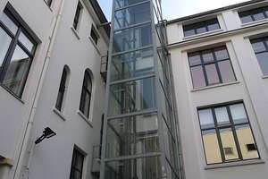Mitten in der Stadt! Ruhige Dachgeschosswohnung mit kl. Terrasse im  Altbau sucht Individualisten! – Die vollständige Adresse der Immobilie erhältst du vom Anbieter., 47799 Cracau, Krefeld – Vorschaubild 3