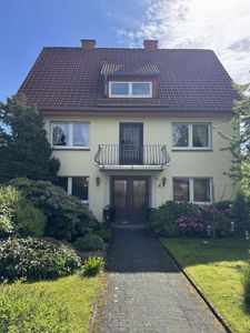 ZU VERKAUFEN: Gepflegtes Dreiparteienhaus in Rüthen mit vielfältigen Nutzungsmöglichkeiten