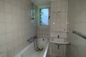 **Helle 2-Zimmer-Wohnung im Erdgeschoss mit Balkon** – Vennhauser Allee 12, 40229 Düsseldorf – Vorschaubild 4
