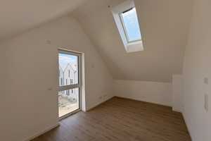 Erstbezug: Reihenmittelhaus mit EBK und Garten in Köfering – Fugger Hof 8, 93096 Regensburg (Kreis) – Vorschaubild 8