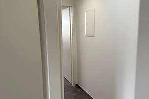 Helle 2-Zimmer Wohnung im 4. OG mit Balkon in Wuppertal-Elberfeld – Chlodwigstraße 30, 42119 Elberfeld, Wuppertal – Vorschaubild 1