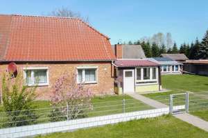 Raus aufs Land: Haus mit Stall, Gewächshaus & Ausbaupotenzial – ideal für Selbstversorger