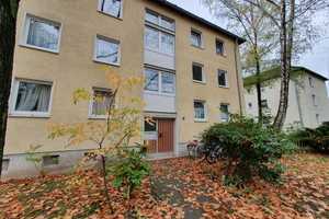 Kleine 3-Zimmer-Wohnung in Düsseldorf-Hassels - ab 15.04 – Zoppoter Str. 29, 40599 Düsseldorf – Vorschaubild 1