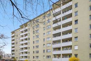 Helle, renovierte 3- bis 4-Zimmer-Wohnung im Ensembleschutz in München-Parkstadt Bogenhausen – Die vollständige Adresse der Immobilie erhältst du vom Anbieter., 81677 Parkstadt, München – Vorschaubild 2