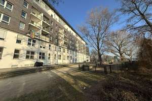 2-Zimmer-Wohnung mit direktem Havelblick vom Balkon inkl. Tiefgaragenstellplatz & Keller – An der Havelspitze 17, 13587 Hakenfelde, Berlin – Vorschaubild 2