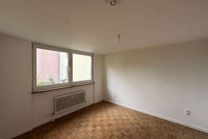 Helles 3-Zimmer-Apartment mit Balkon und Parkett in München Karl-Marx-Ring