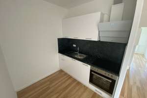 2-Raum-Wohnung mit Einbauküche, Balkon & TV-Geschenk – Wolgograder Allee 70, 9123 Hutholz, Chemnitz – Vorschaubild 2