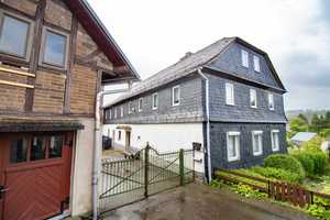 Zweigeschossiges Einfamilienhaus mit Scheune, Nebengelass und Weideflächen in Leutenberg / Hirzbach – Hirzbach 18, 7338 Saalfeld-Rudolstadt (Kreis) – Vorschaubild 3