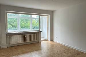 4-Raumwohnung mit Loggia zu vermieten – Insterburger Str. 1, 24149 Neumühlen-Dietrichsdorf, Kiel – Vorschaubild 1