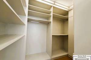 Zwischen Englischem Garten und Isar gelegen: 4-Zimmer-Maisonette-Wohnung mit Süd-Balkon und DT – Die vollständige Adresse der Immobilie erhältst du vom Anbieter., 80538 Englischer Garten, München – Vorschaubild 10
