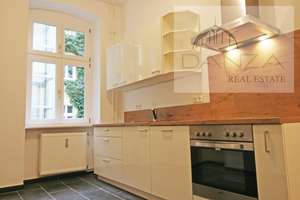Modernisierte Altbauwohnung in ruhiger Seitenstraße - Bezugsfrei – Die vollständige Adresse der Immobilie erhältst du vom Anbieter., 10409 Prenzlauer Berg, Berlin – Vorschaubild 3
