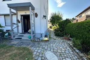 Gepflegte Doppelhaushälfte mit Garten, Garage und ausgebautem Dachgeschoss in bevorzugter Wohnlage  – Die vollständige Adresse der Immobilie erhältst du vom Anbieter., 90513 Zirndorf – Vorschaubild 2