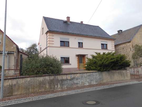 Alteres Wohnhaus Mit Potential