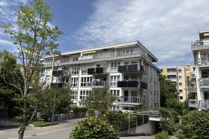 "Penthouse-Feeling"
3-Zimmer-Wohnung mit Dachterrasse in beliebter Wohnlage