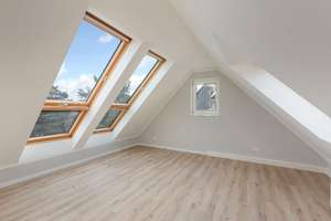 Hochwertig sanierte Wohnung mit Einbauküche und Garage!