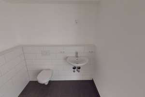 Helle 4-Zimmer-Wohnung mit EBK, 2 BÄDERN und TERRASSE im Neubauquartier FIELD 4 – 68167 Neckarstadt-Ost/Wohlgelegen, Mannheim – Vorschaubild 13