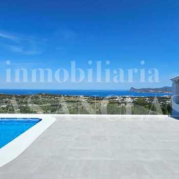 Neu renoviertes Haus mit traumhaftem Panoramablick auf das Meer, die Küste und die Sonnenuntergänge