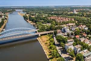 Exklusive Eigentumswohnung auf dem Werder mit Blick auf die Elbe und großer Süd-Sonnenterrasse – Gartenstraße 20b, 39114 Werder, Magdeburg – Vorschaubild 2
