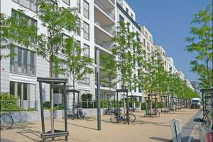 "Le Flair" in Düsseldorf-Pempelfort, schicke 3-Raum-Wohnung mit Parkett und 16,7 m² Ost-Loggia.