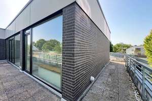 CHARMANTE 2-RAUM DACHGESCHOSSWOHNUNG IN KÖLN MÜNGERSDORF - DACHTERRASSE - AUFZUG - BLICK INS GRÜNE – Die vollständige Adresse der Immobilie erhältst du vom Anbieter., 50933 Müngersdorf, Köln – Vorschaubild 12