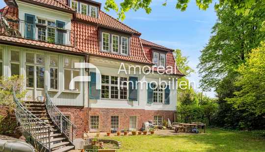 Bild von Hamburg Eppendorf | Traumhafte Stadtvilla mit sonnigem Garten direkt am Isebekkanal
