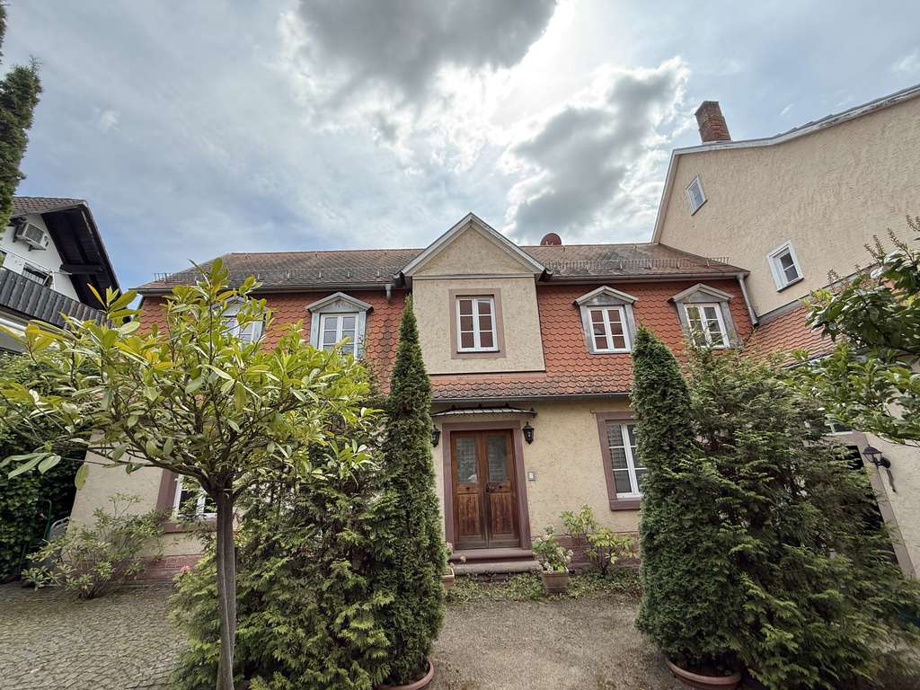 Immobilie in Birstein - Ihr persönliches Barockhaus frisch saniert und am Schlosspark gelegen - Bild 0