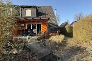 Charmantes Reiheneckhaus mit Garten in bester Lage – Ihr neues Zuhause wartet auf Sie! – Die vollständige Adresse der Immobilie erhältst du vom Anbieter., 22927 Großhansdorf – Vorschaubild 1