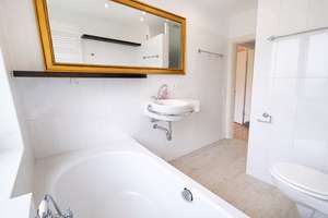 Attraktive 4-Zimmer-ETW in begehrter Wasserlage mit großzügigem Grundriss und Entwicklungspotenzial – Die vollständige Adresse der Immobilie erhältst du vom Anbieter., 22297 Alsterdorf, Hamburg – Vorschaubild 15