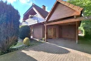 Familiennest zum Wohlfühlen! Charmantes Einfamilienhaus mit 4 Zimmern, Balkon und Garten – Die vollständige Adresse der Immobilie erhältst du vom Anbieter., 26919 Brake (Unterweser) – Vorschaubild 2