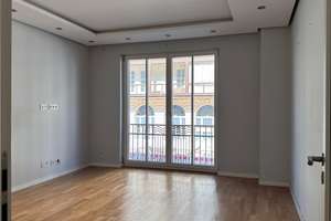 Moderne 2-Zimmer-Wohnung mit Concierge und französischen Balkonen – nur wenige Schritte zum Ku’damm – Lietzenburger Str. 101, 10707 Wilmersdorf, Berlin – Vorschaubild 12