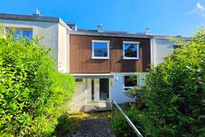 Ihr neues Familiendomizil - Reihenmittelhaus mit viel Wohnfläche, Fernblick, Garten & Garage – Die vollständige Adresse der Immobilie erhältst du vom Anbieter., 96450 Mitte, Coburg – Vorschaubild 1