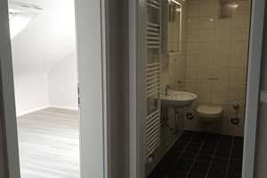 Stilvolle 1-Raum-Dachgeschosswohnung in Karslruhe – Straßburger Str. 1, 76185 Karlsruhe – Vorschaubild 1