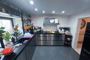 Vielseitiger Bungalow mit attraktivem Mietertrag in begehrter Lage von Düsseldorf – 40627 Vennhausen, Düsseldorf – Vorschaubild 2