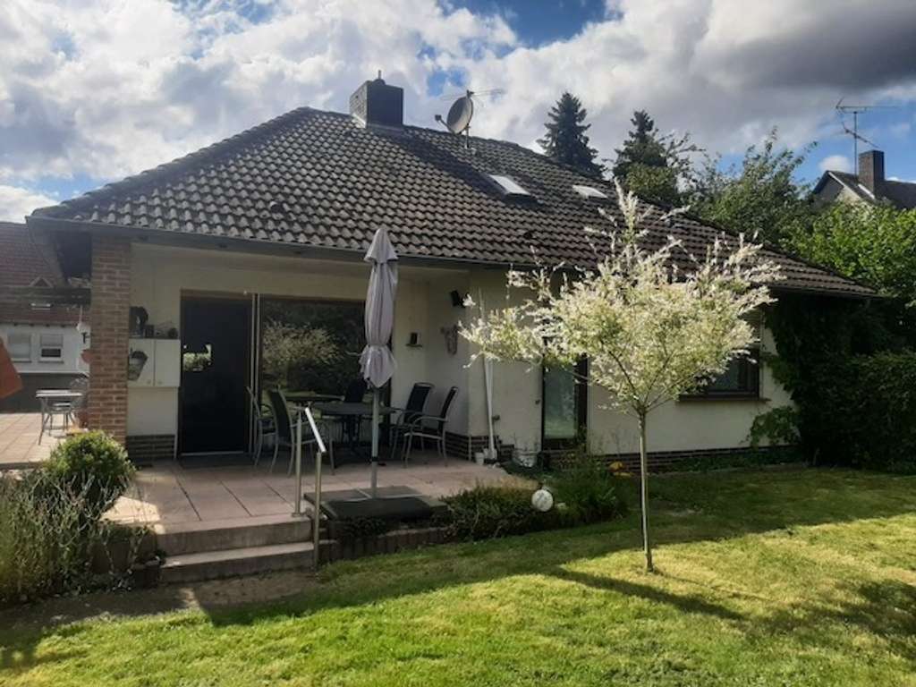 Immobilie in Sontra - Freistehendes Einfamilienhaus mit Gr. Gartengrundstück in Sontra - Bild 4