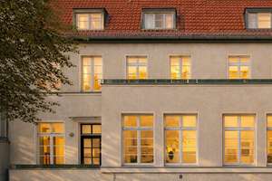 Repräsentatives Stadthaus auf 300 qm Südgrundstück mit Swimmingpool und Spa – Ruhige Westend-Lage