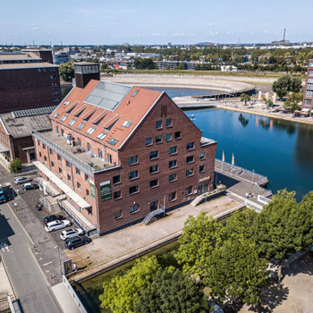 Denkmalgeschützte Backsteinimmobilie am Duisburger Hafen! Dachterasse | ausgezeichnete Nahversorgung