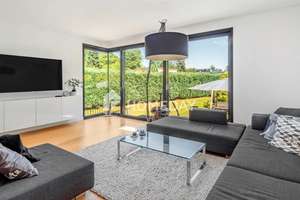 Historischer Charme trifft modernen Wohnkomfort – Sechs Zimmer für die ganze Familie – Die vollständige Adresse der Immobilie erhältst du vom Anbieter., 22159 Farmsen-Berne, Hamburg – Vorschaubild 1