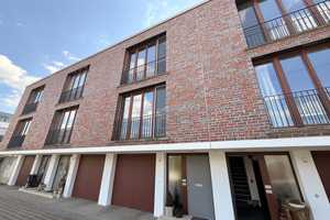Modernes Stadthaus mit Design-Charakter und Dachterrasse – Neu-Ulm (Kreis) – Vorschaubild 1